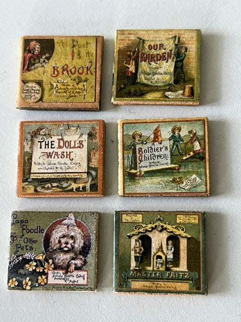 Set van 6 boekjes.