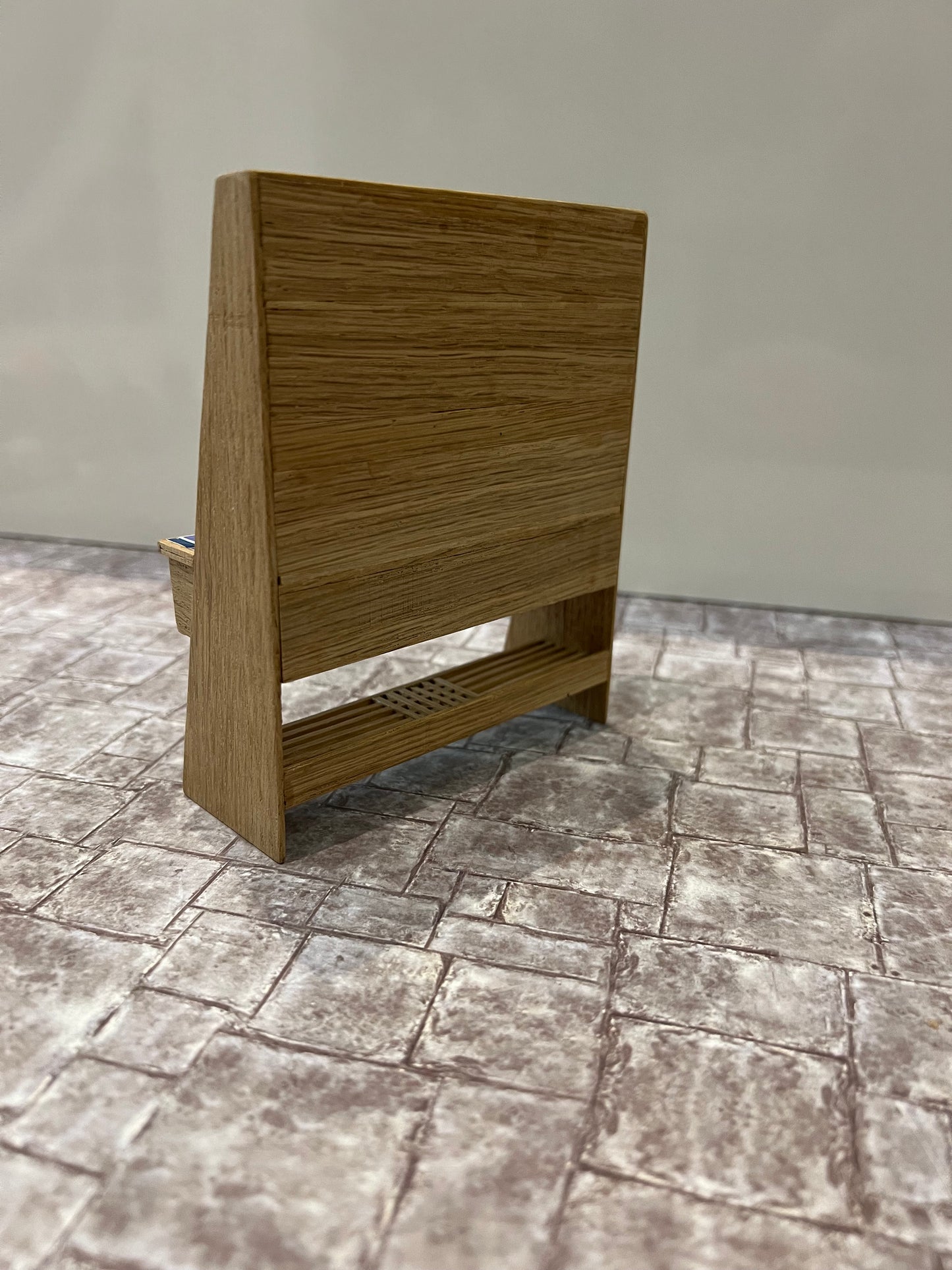 Charles Rene Mackintosh kast