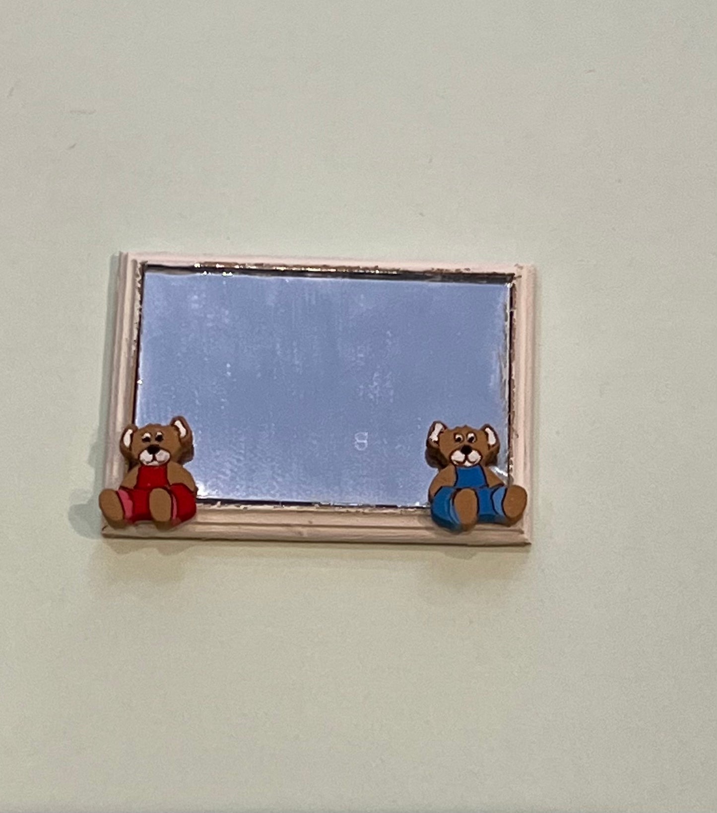 Spiegel met beertjes