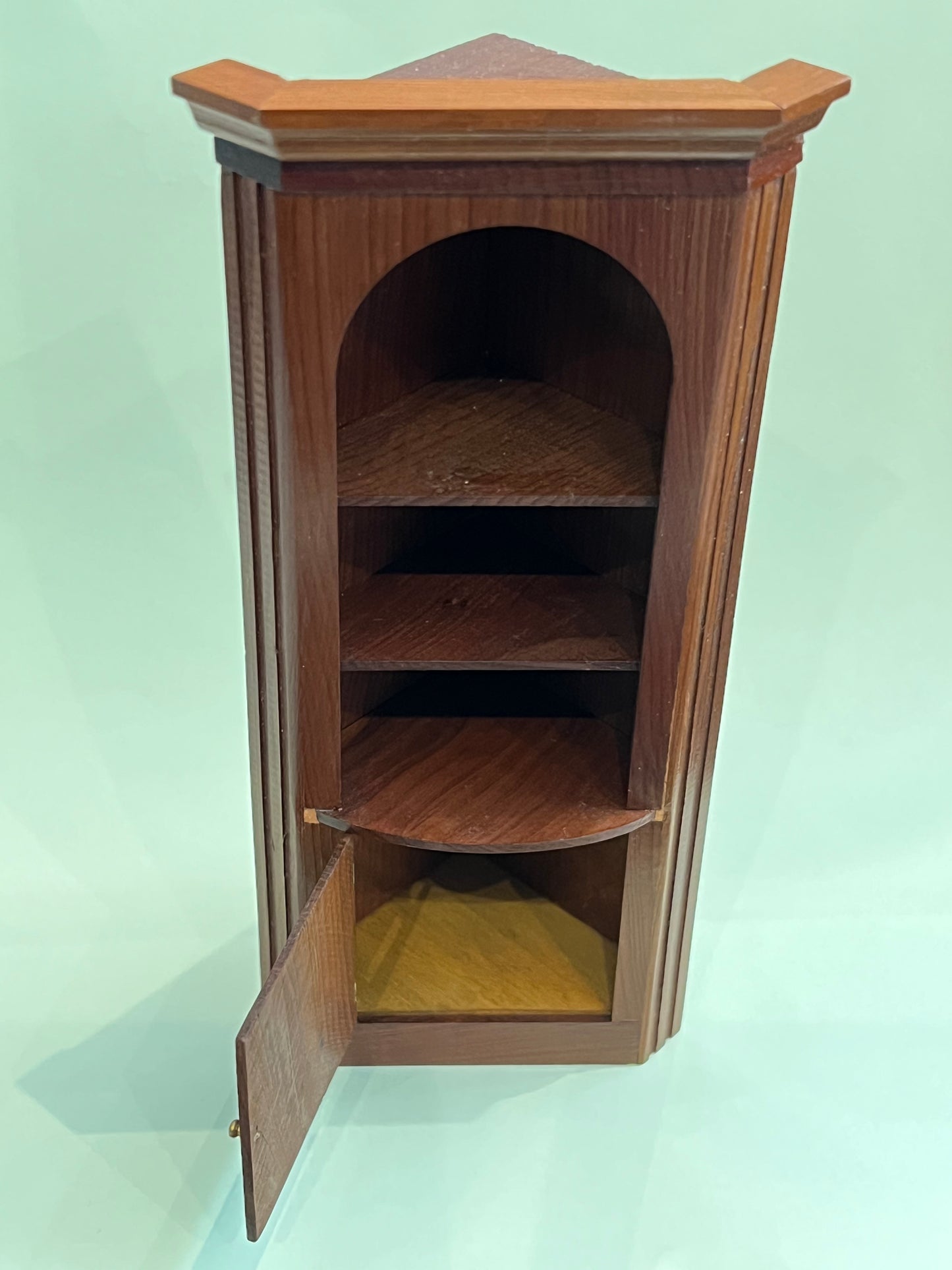 Hoek kast Escutcheon