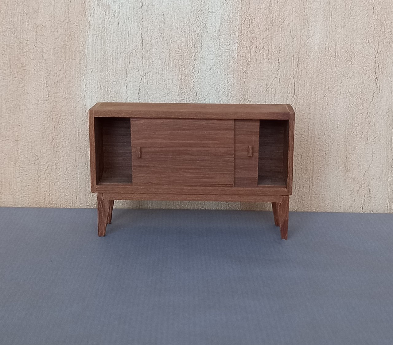 Cylinder desk